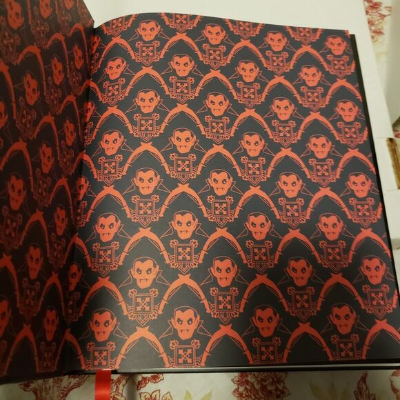 Dracula Daily : Reading Bram Stoker's Dracula in Real Time Commentary by...*Flaw - Picture 4 of 8